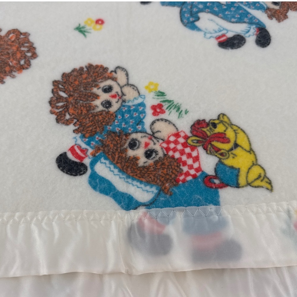 Storktex Raggedy Ann Andy Kids Baby Blanket 36x45 White Vintage 1979 Satin Trim
